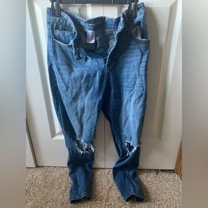 No boundaries junior’s distressed jeans size 7